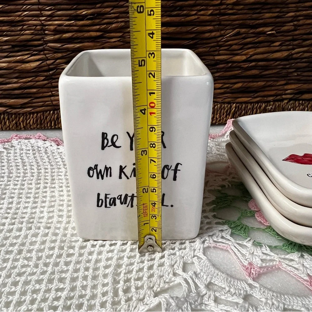 Rae Dunn set includes